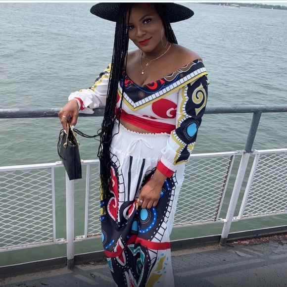 2pc Off Shoulder Dress Set - Picture 7 of 8